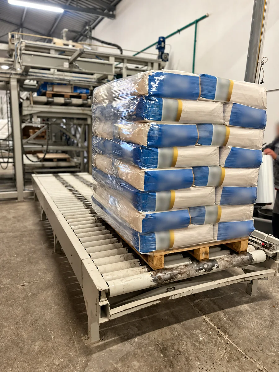 Paleta džakova upakovana folijom RIGID 12 µm